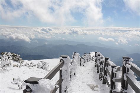 驕子雪山門票多少錢:近年來，驕子雪山成為了許多遊客向往的旅遊勝地。